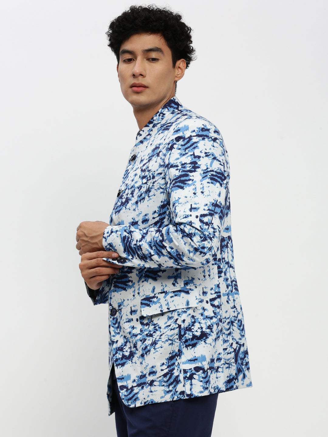 Men's White Printed Mandarin Collar Bandhgala Slim-Fit Blazer