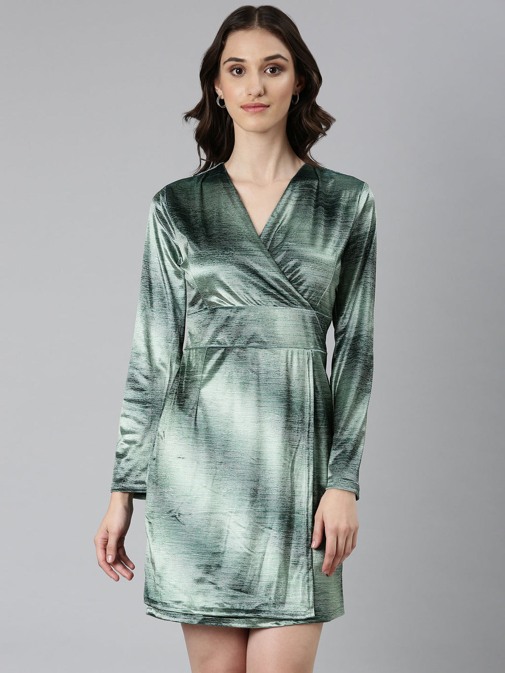 Women's Green V-Neck Long Sleeves Velvet Wrap Dress