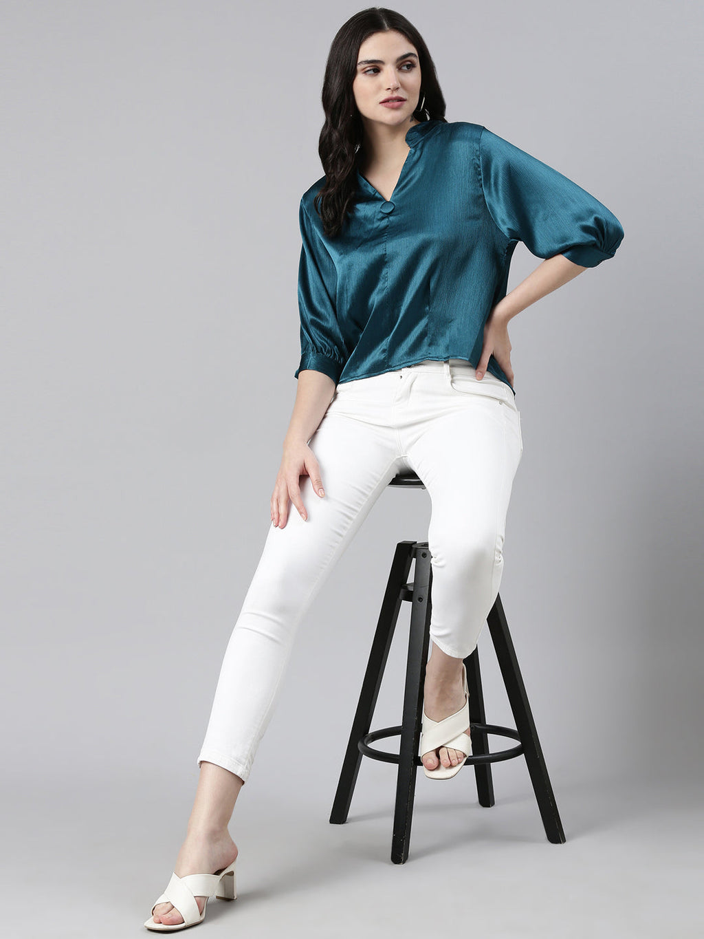 Women's V-Neck Solid Teal Top