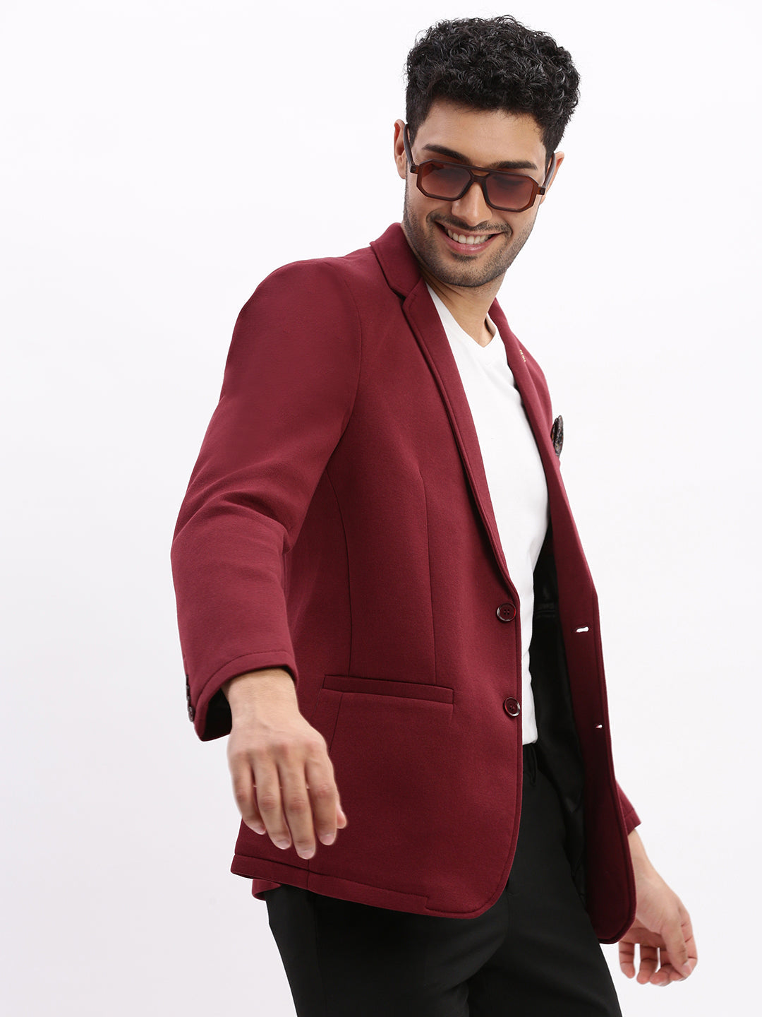 Men's Maroon Solid Single Breasted Blazer