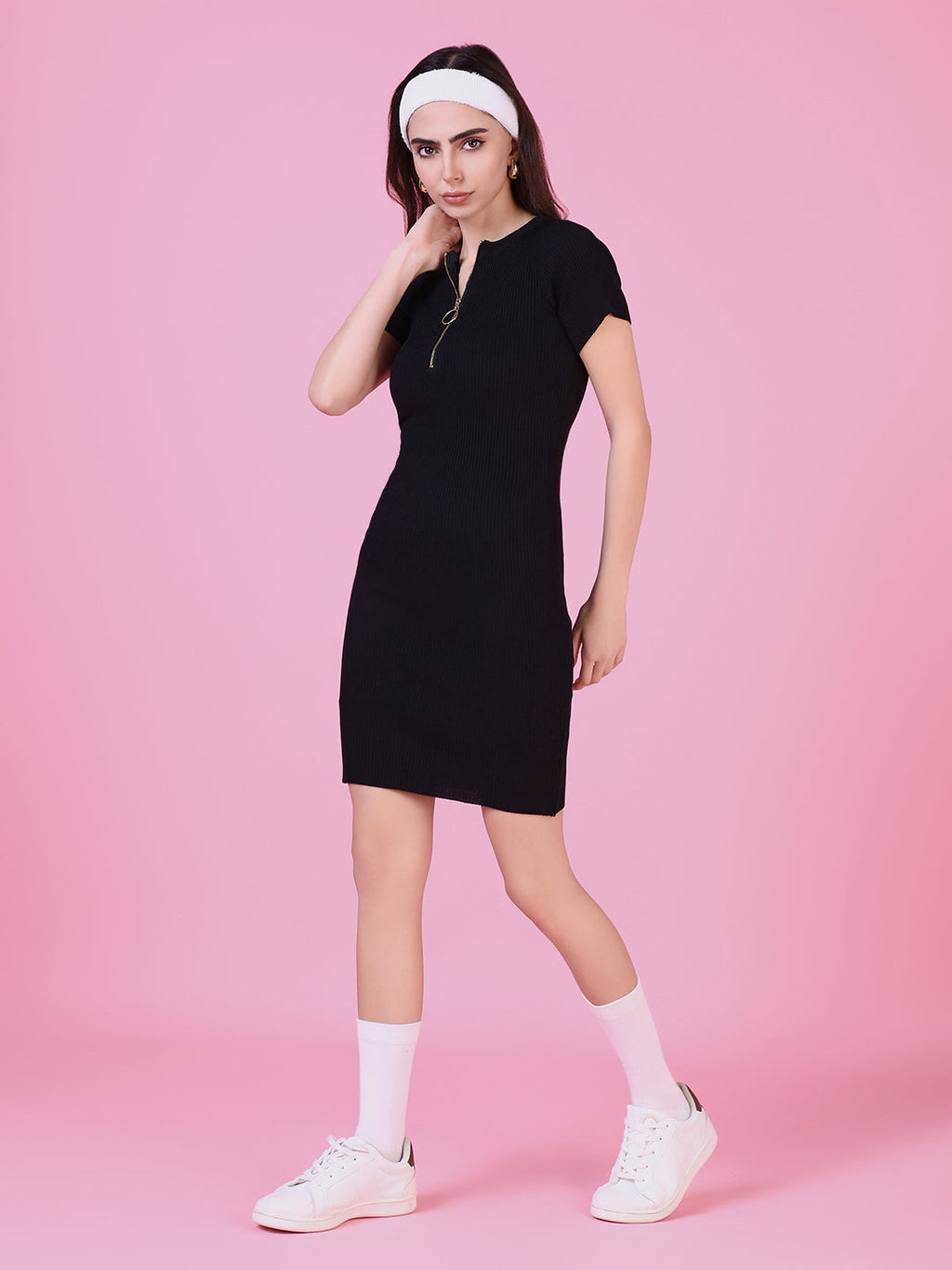 Women's Black Solid Bodycon Dress
