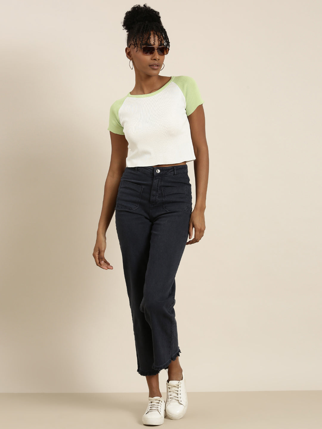 Women's White Colour blocked Round Neck Acrylic Top