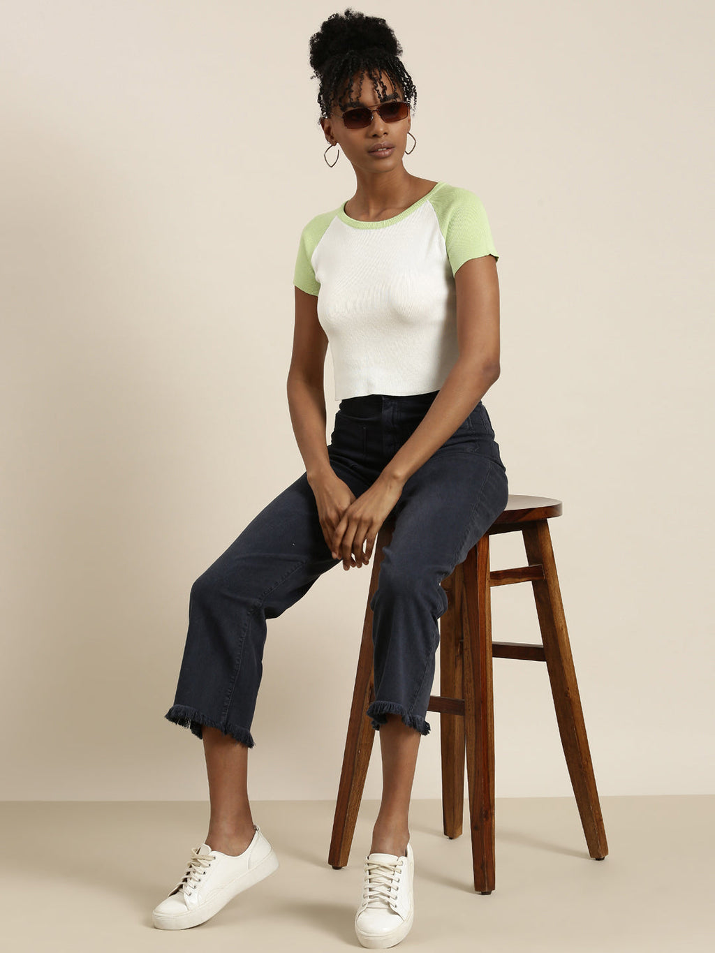 Women's White Colour blocked Round Neck Acrylic Top