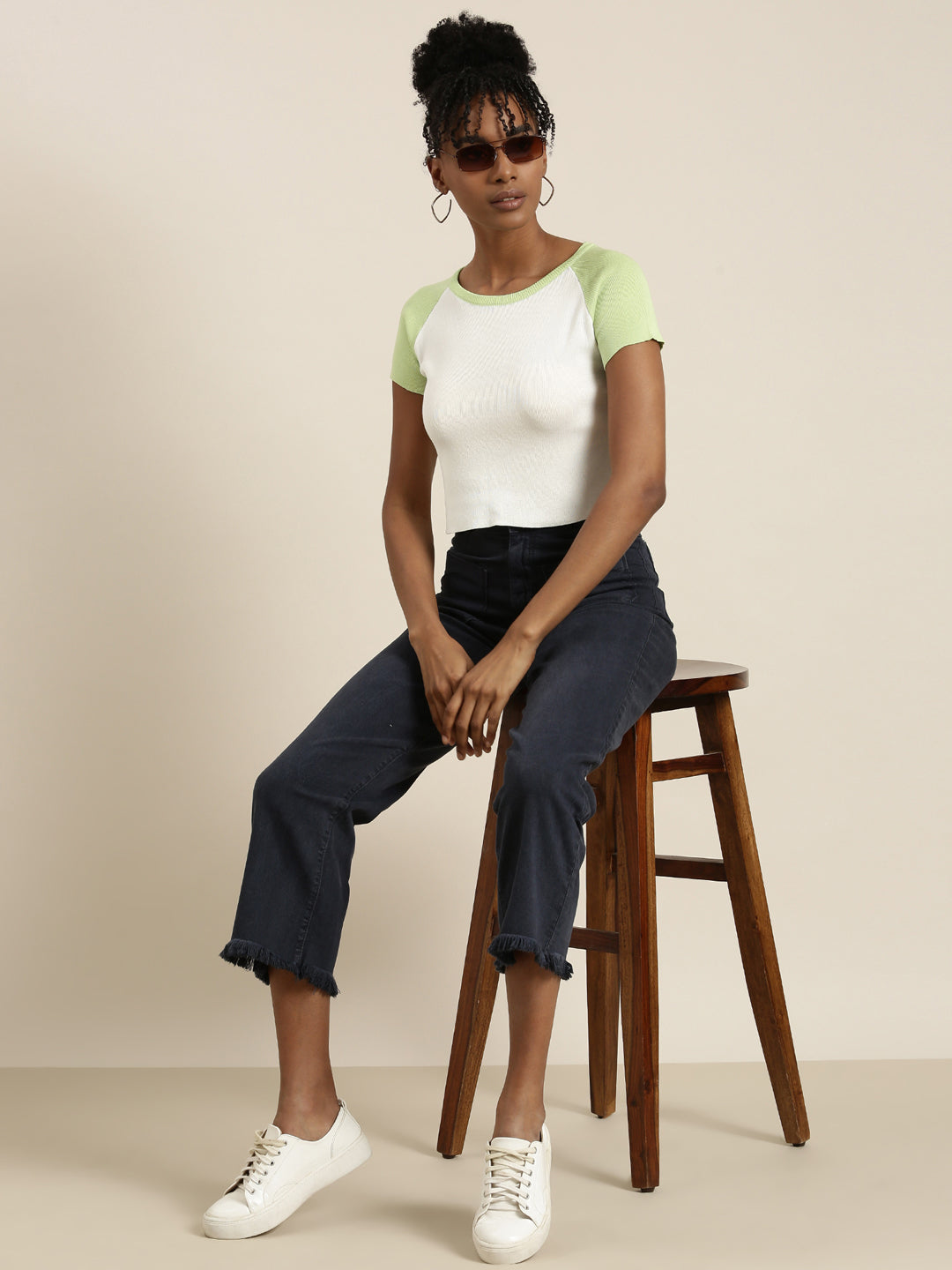 Women's White Colour blocked Round Neck Acrylic Top