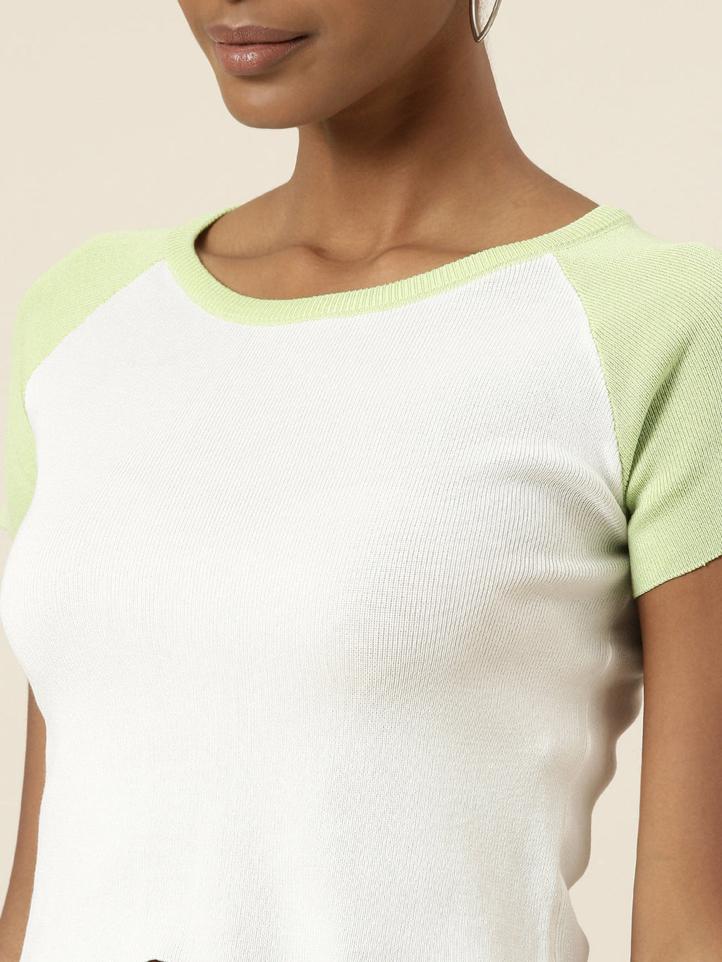Women's White Colour blocked Round Neck Acrylic Top