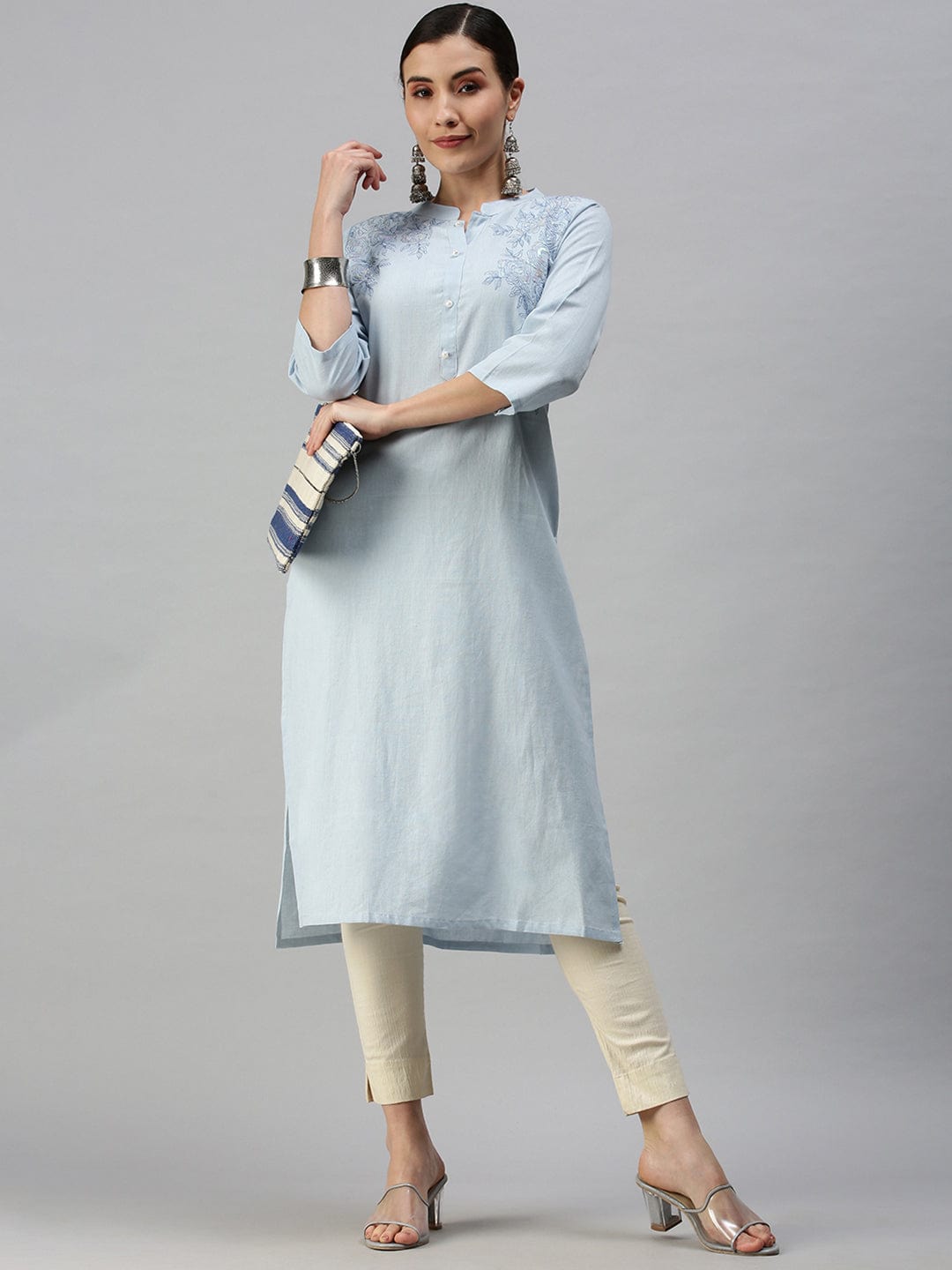 Women's Mandarin Collar Solid Blue Straight Kurta